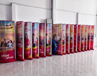 Standee